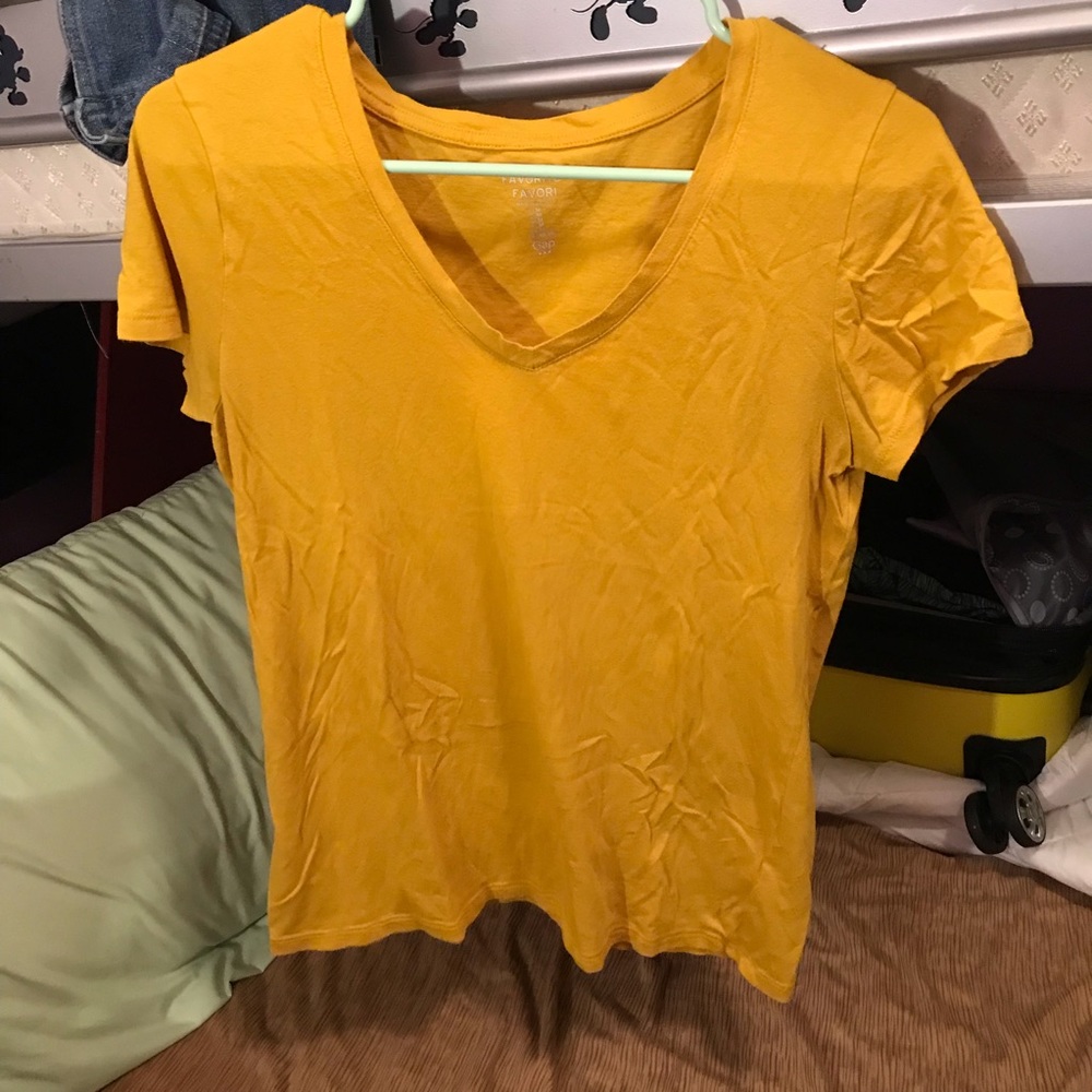 GAP V Neck T Shirt